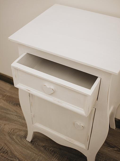 Comodino artigianale shabby chic apertura sinistra