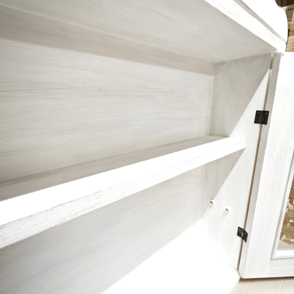 Armadietto vetrina da parete con ante e ripiano