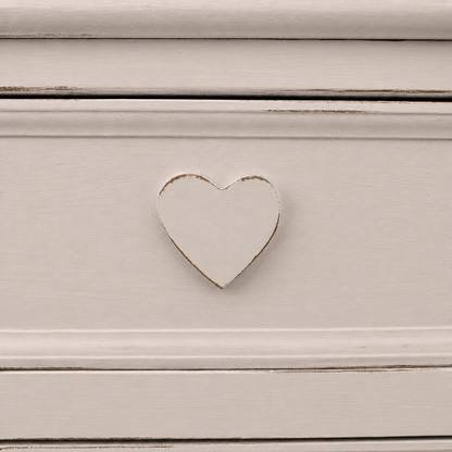 Cassettiera artigianale shabby chic cashmere - dettaglio cuore