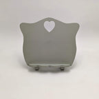 Leggio da cucina artigianale in legno con cuore intarsiato