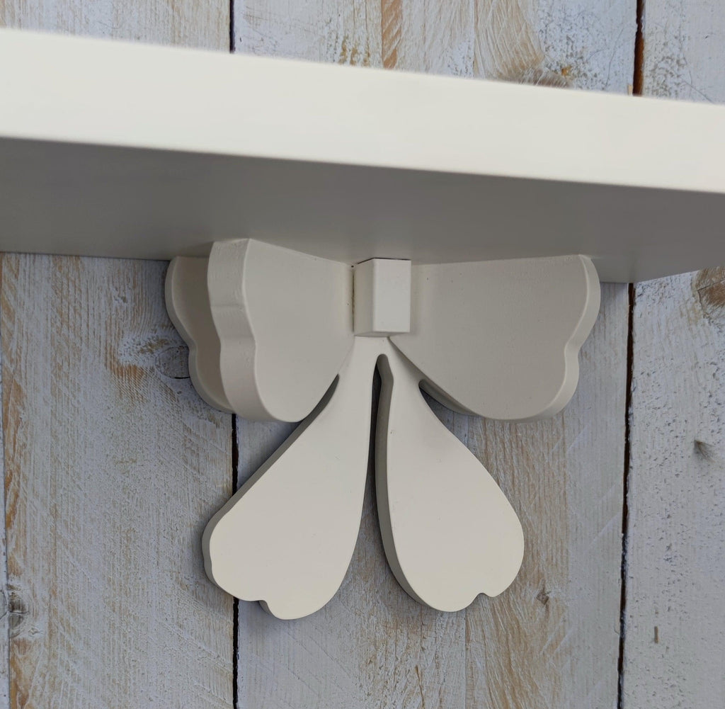 Mensola Artigianale con Fiocchi in stile Shabby Chic