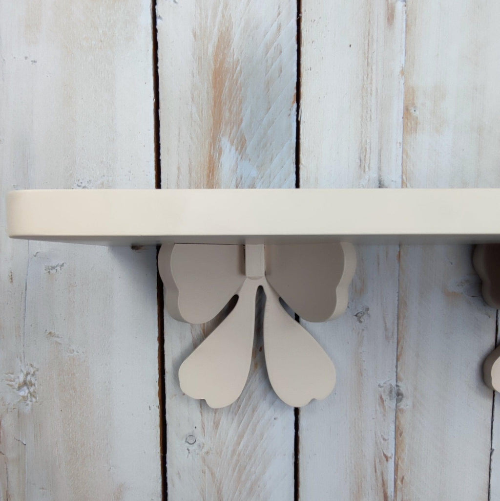 Mensola Artigianale con Fiocchi in stile Shabby Chic