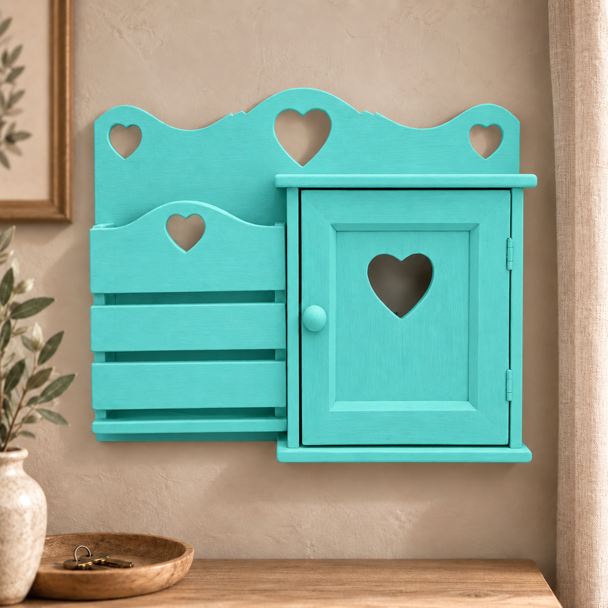 Porta lettere e chiavi artigianale Cuore Tiffany, ambientato all’ingresso