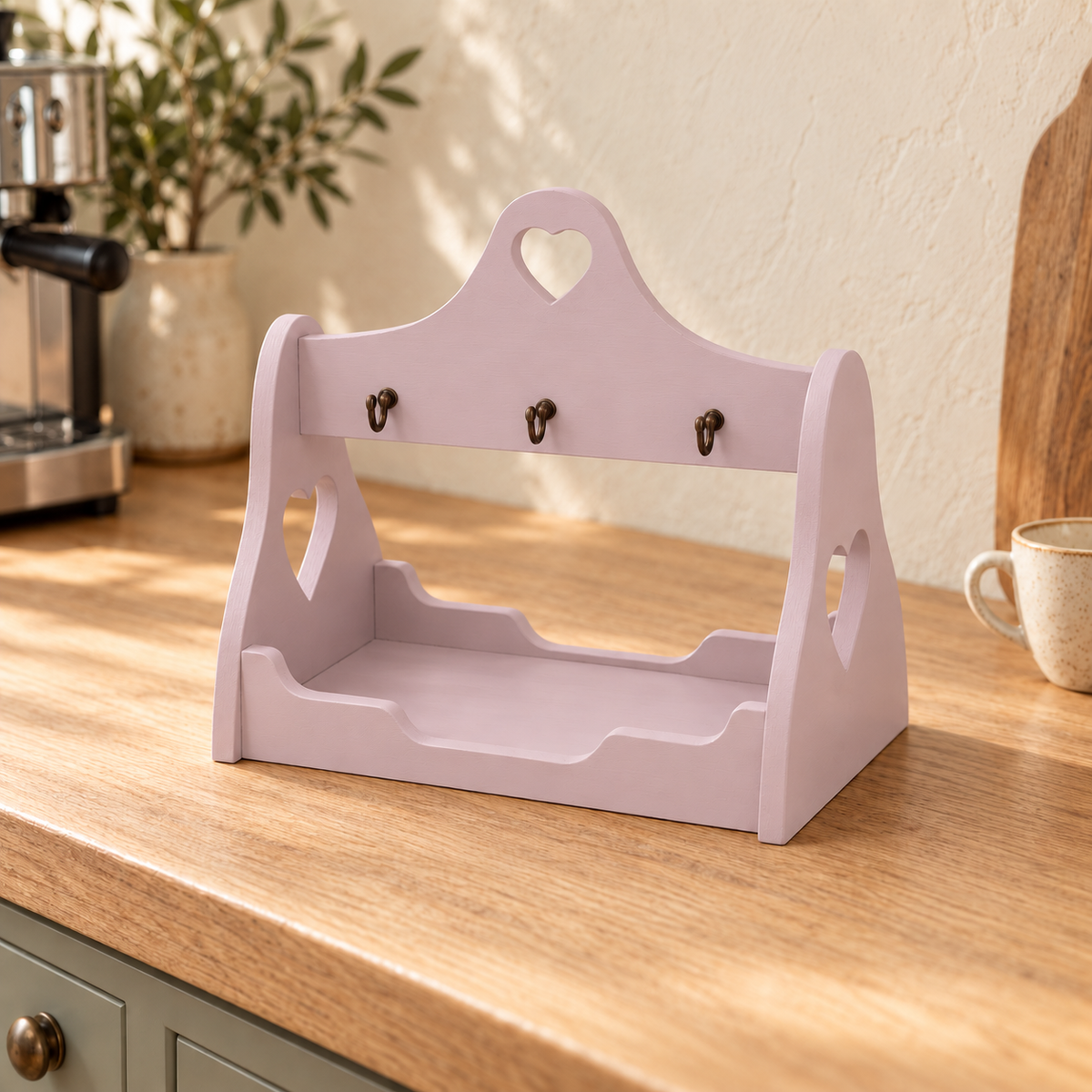 Porta tazzine caffè artigianale Domeahome Rosa Confetto con 6 ganci, ambientato in cucina