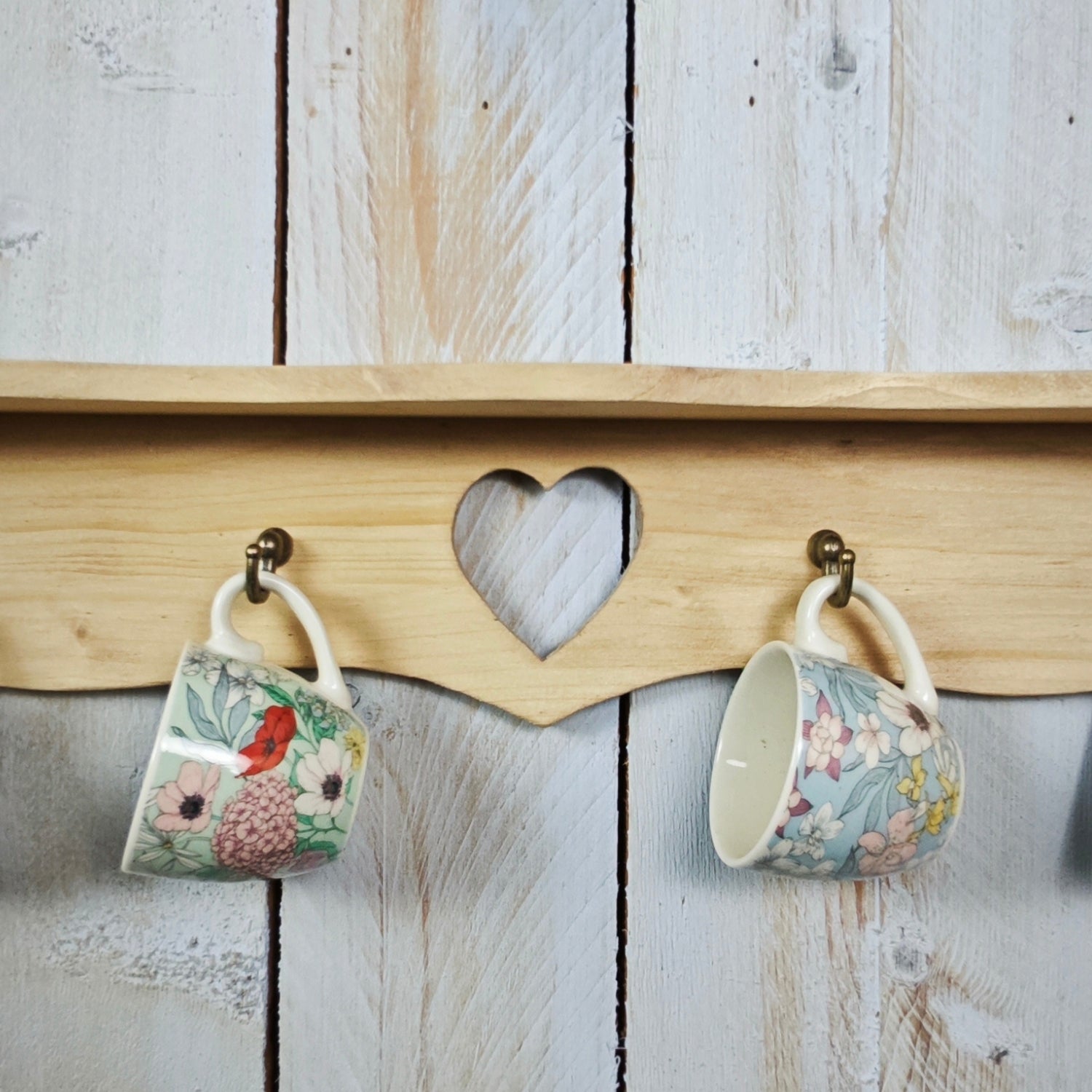 Mensola porta tazze stile shabby chic