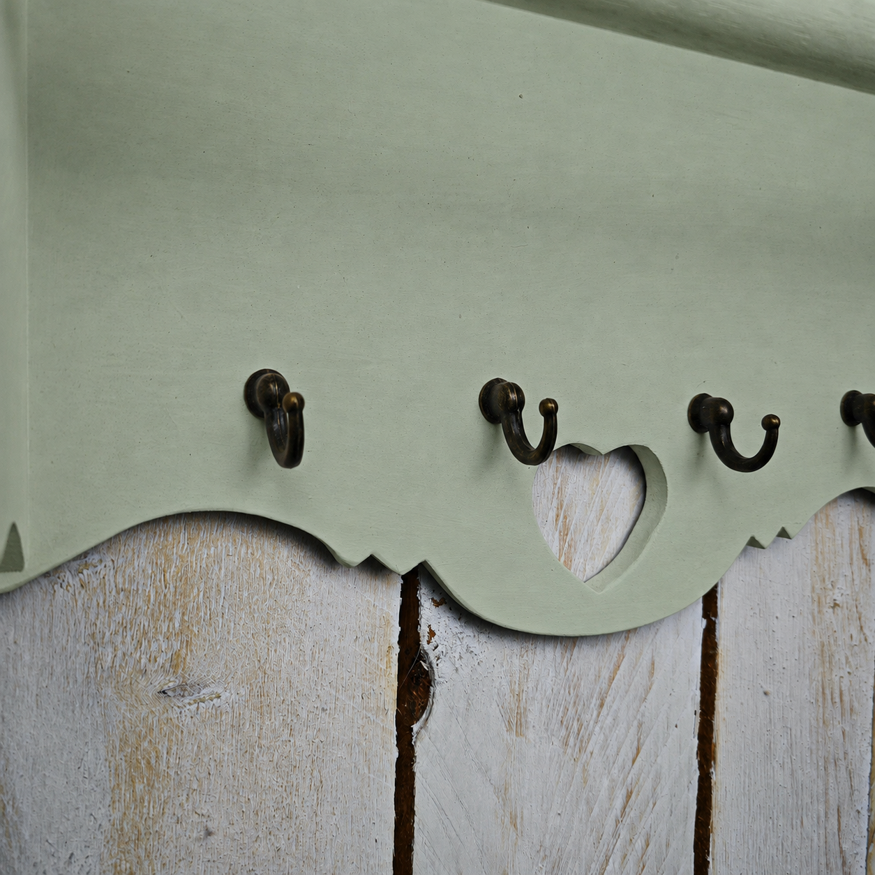 Portarotolo e portaspezie artigianale Domeahome con ganci colore Verde Vintage - dettaglio ganci
