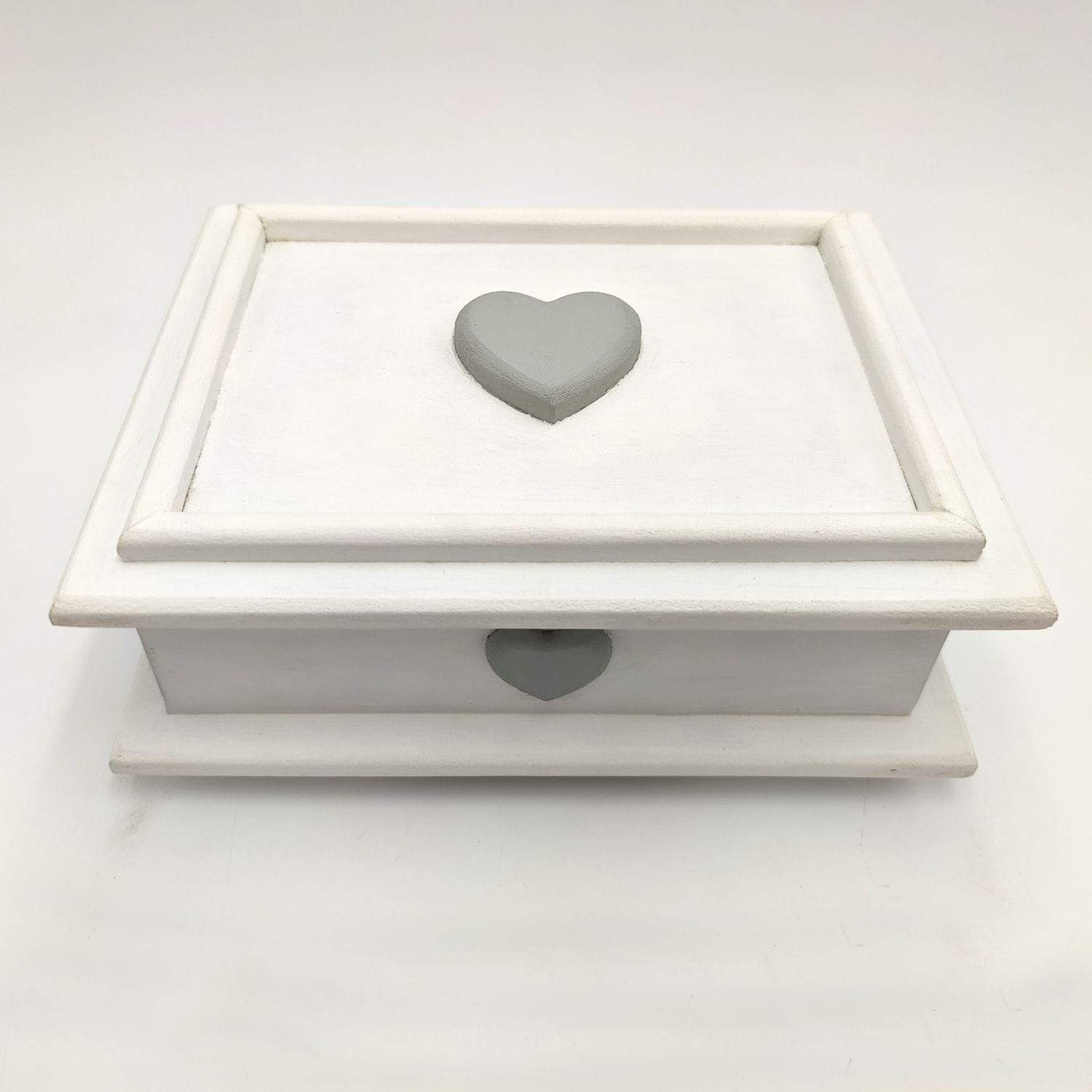 Portagioie Artigianale in Legno con decorazione a Cuore